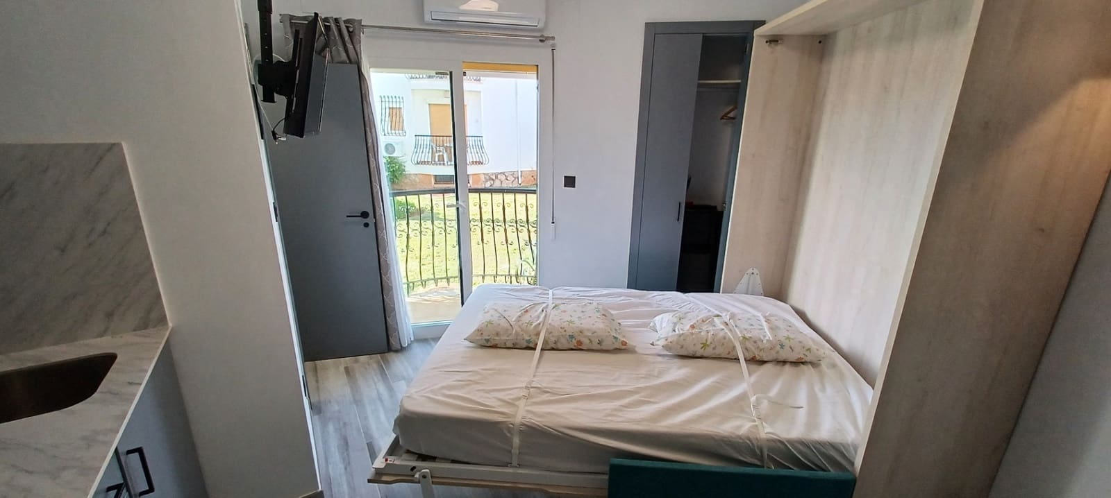 Apartment for sale in Denia with pool garage - € 124,000 (Ref: 9688548)