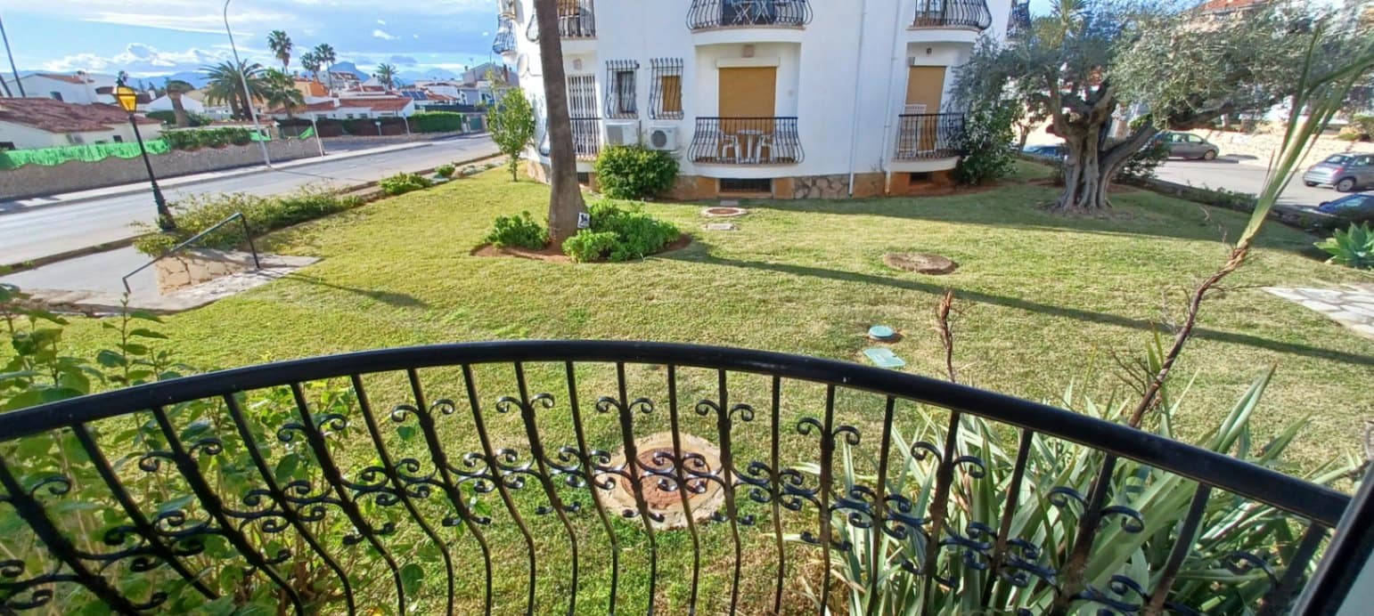 Apartment for sale in Denia with pool garage - € 124,000 (Ref: 9688548)