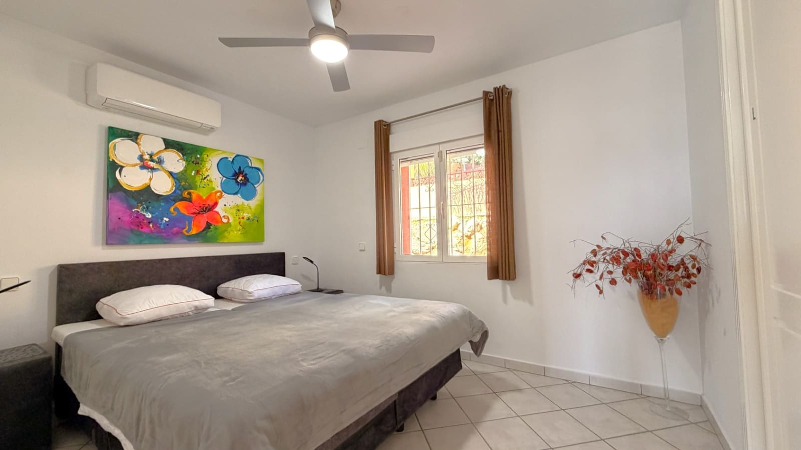 5 bedroom Villa for sale in Sanet i Negrals with garage - € 595,000 (Ref: 9813554)