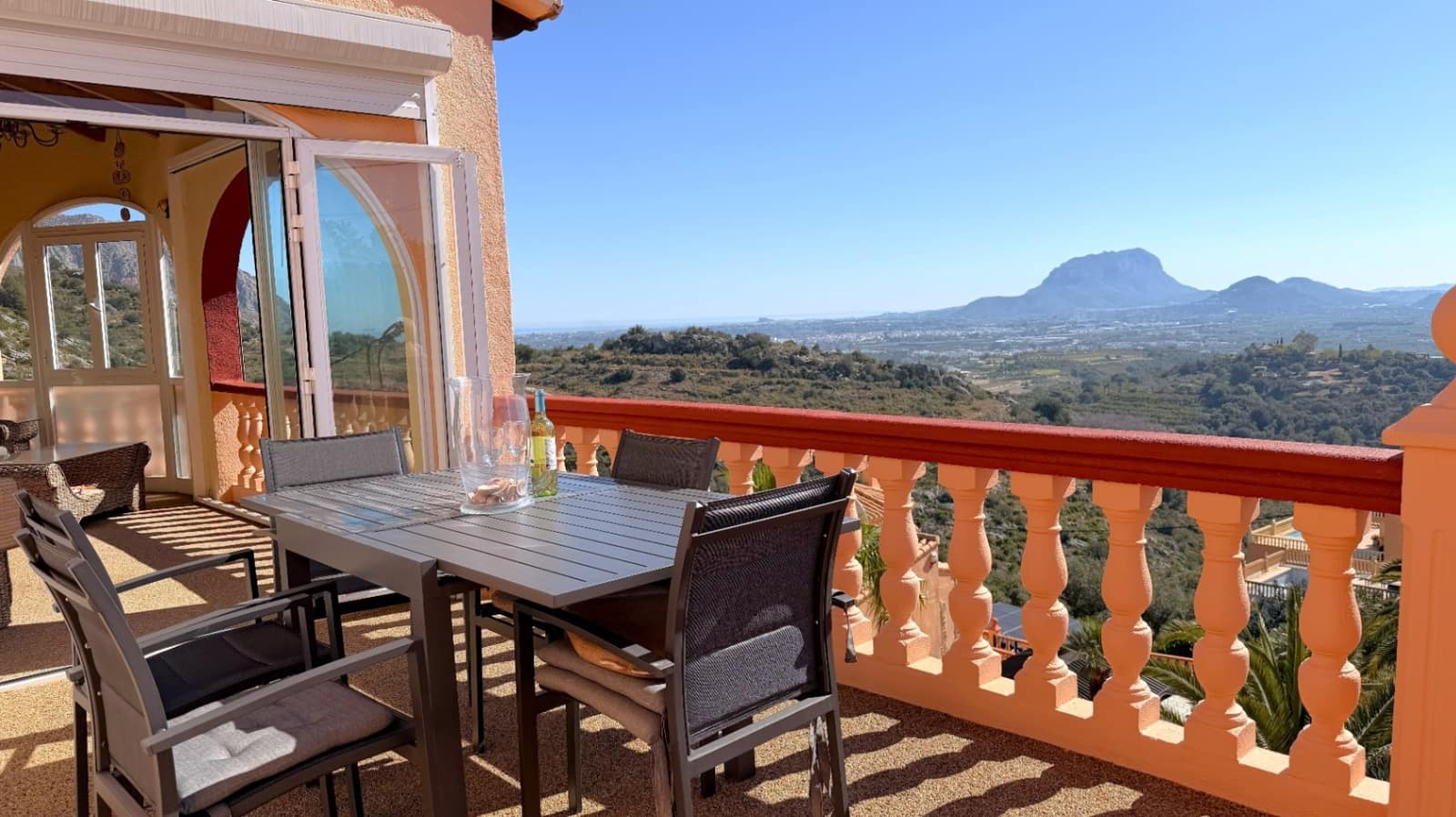 5 bedroom Villa for sale in Sanet i Negrals with garage - € 595,000 (Ref: 9813554)