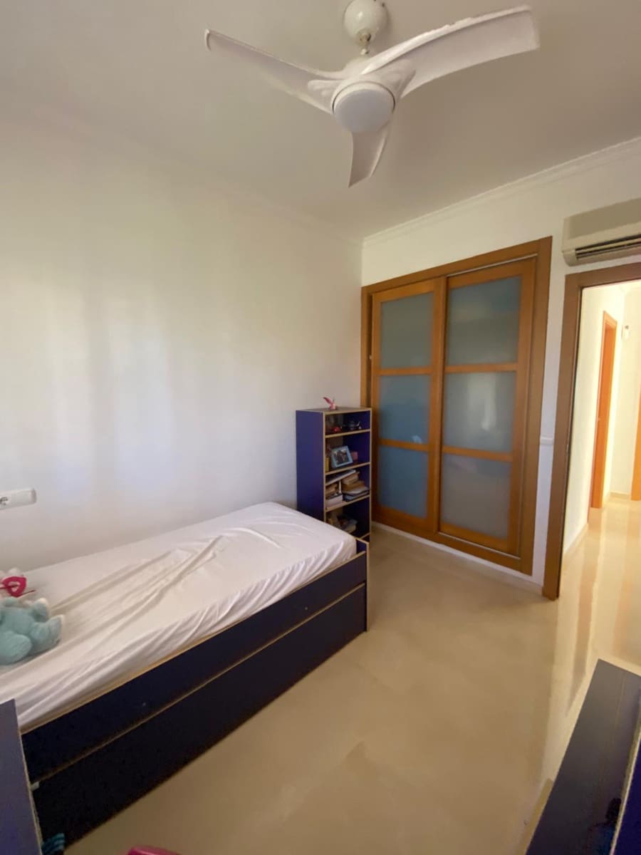 4 slaapkamer Appartement te koop in Denia met zwembad garage - € 605.000 (Ref: 9839815)