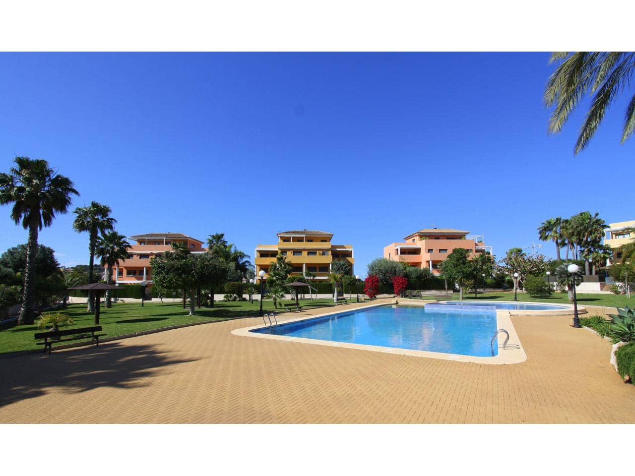 4 slaapkamer Appartement te koop in Denia met zwembad garage - € 605.000 (Ref: 9839815)