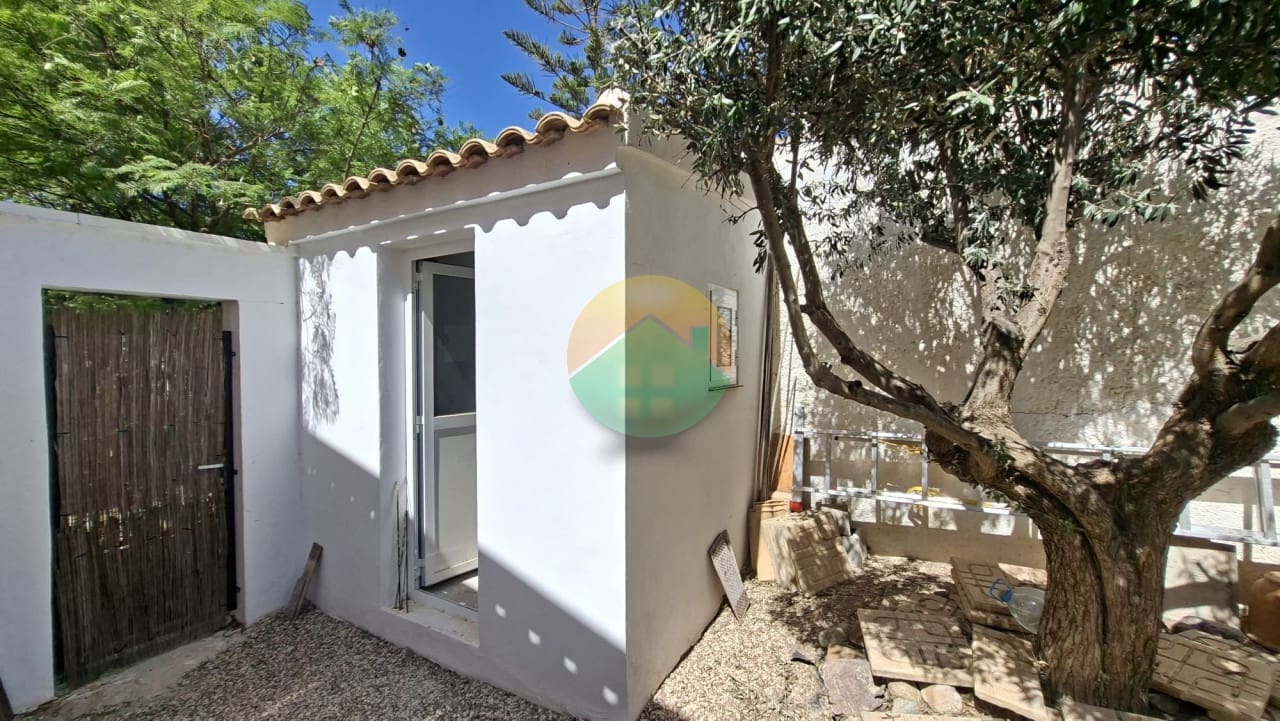 3 bedroom Villa for sale in Camposol with pool garage - € 299,995 (Ref: 10000529)