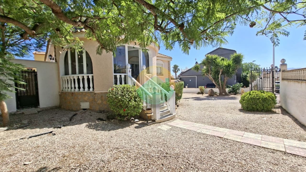 3 bedroom Villa for sale in Camposol with pool garage - € 299,995 (Ref: 10000529)