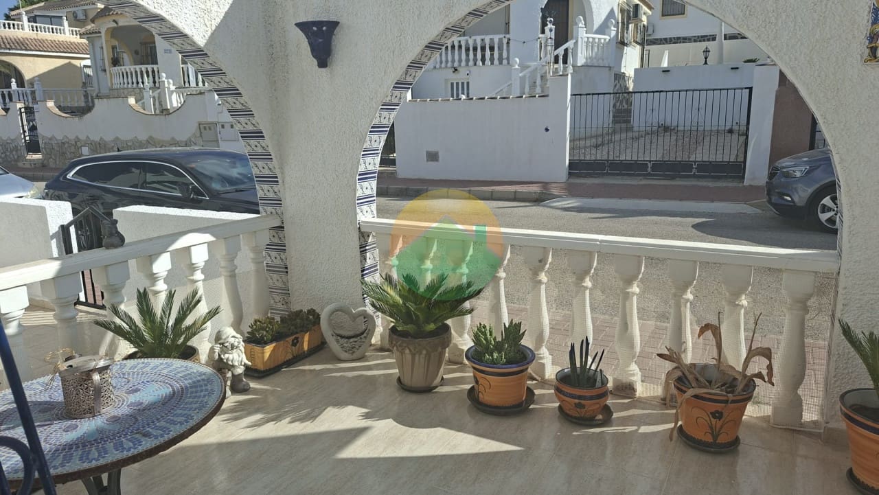 2 bedroom Terraced Villa for sale in Camposol with pool - € 89,995 (Ref: 10000888)