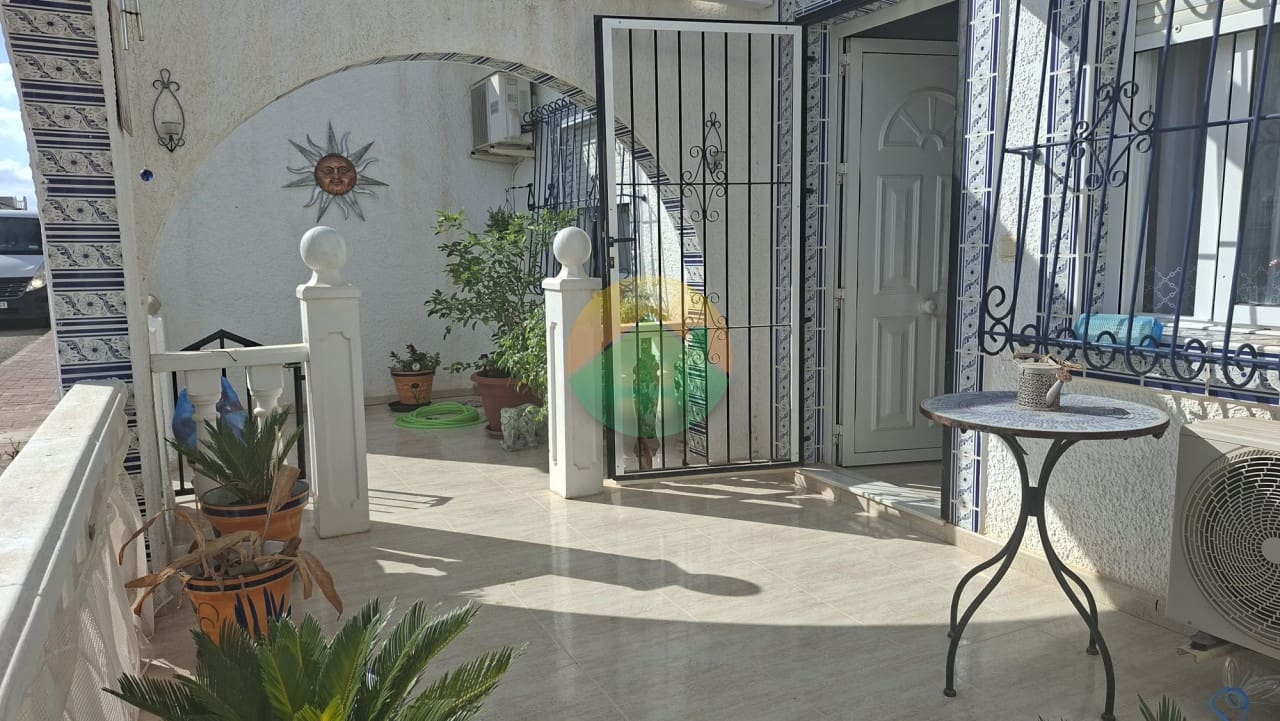 2 bedroom Terraced Villa for sale in Camposol with pool - € 89,995 (Ref: 10000888)
