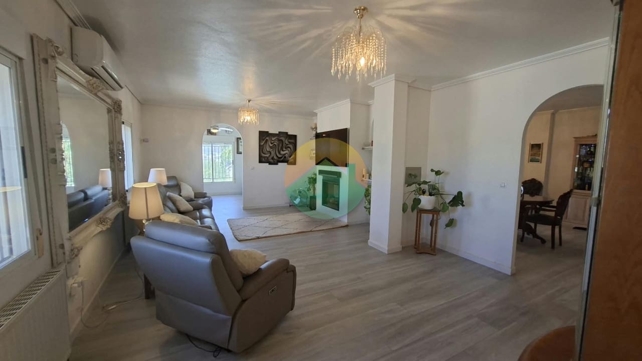 4 sovrum Villa till salu i Leiva med pool garage - 559 000 € (Ref: 10051971)