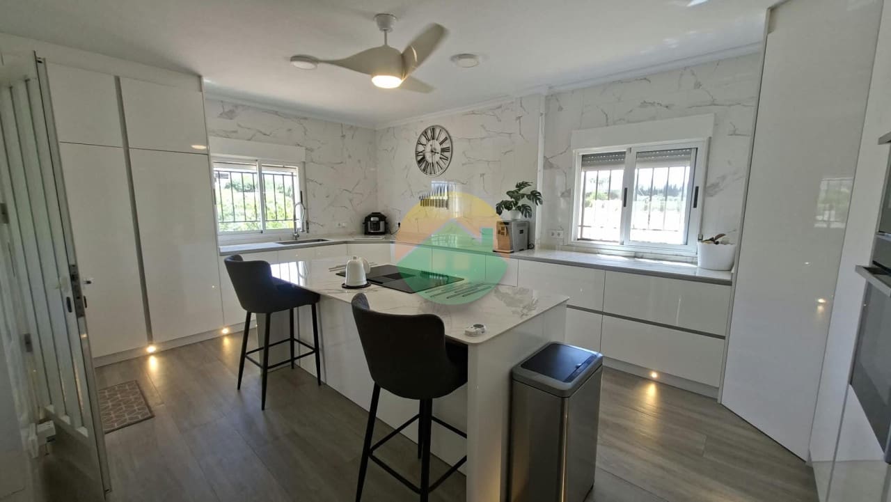 4 sovrum Villa till salu i Leiva med pool garage - 559 000 € (Ref: 10051971)