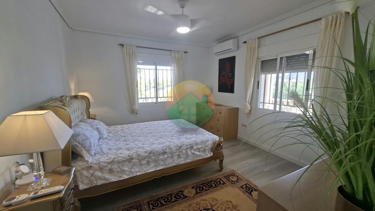 4 sovrum Villa till salu i Leiva med pool garage - 559 000 € (Ref: 10051971)