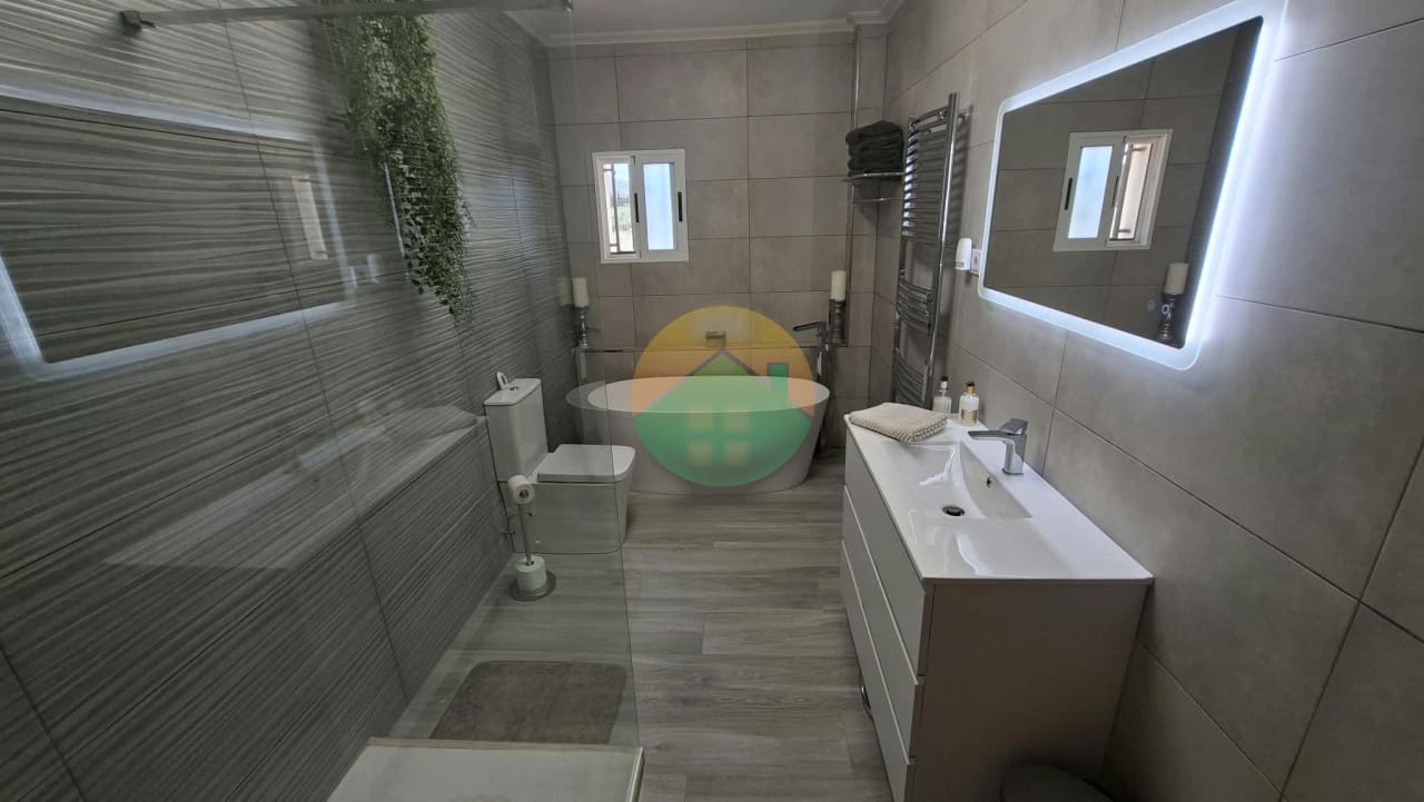 4 sovrum Villa till salu i Leiva med pool garage - 559 000 € (Ref: 10051971)