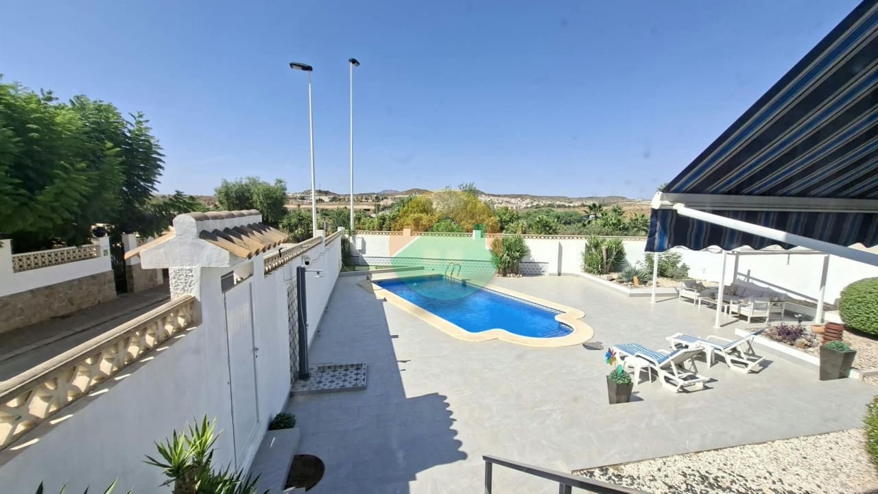 3 Zimmer Villa zu verkaufen in Camposol mit Pool Garage - 279.995 € (Ref: 10060884)