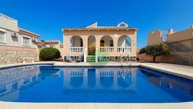 Chalet de 2 habitaciones en Camposol, Mazarrón en venta con piscina garaje - 219.995 € (Ref: 10065331)