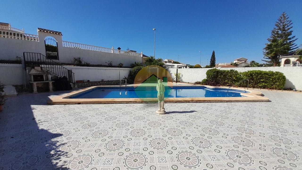 5 slaapkamer Villa te koop in Camposol met zwembad garage - € 315.000 (Ref: 10076809)