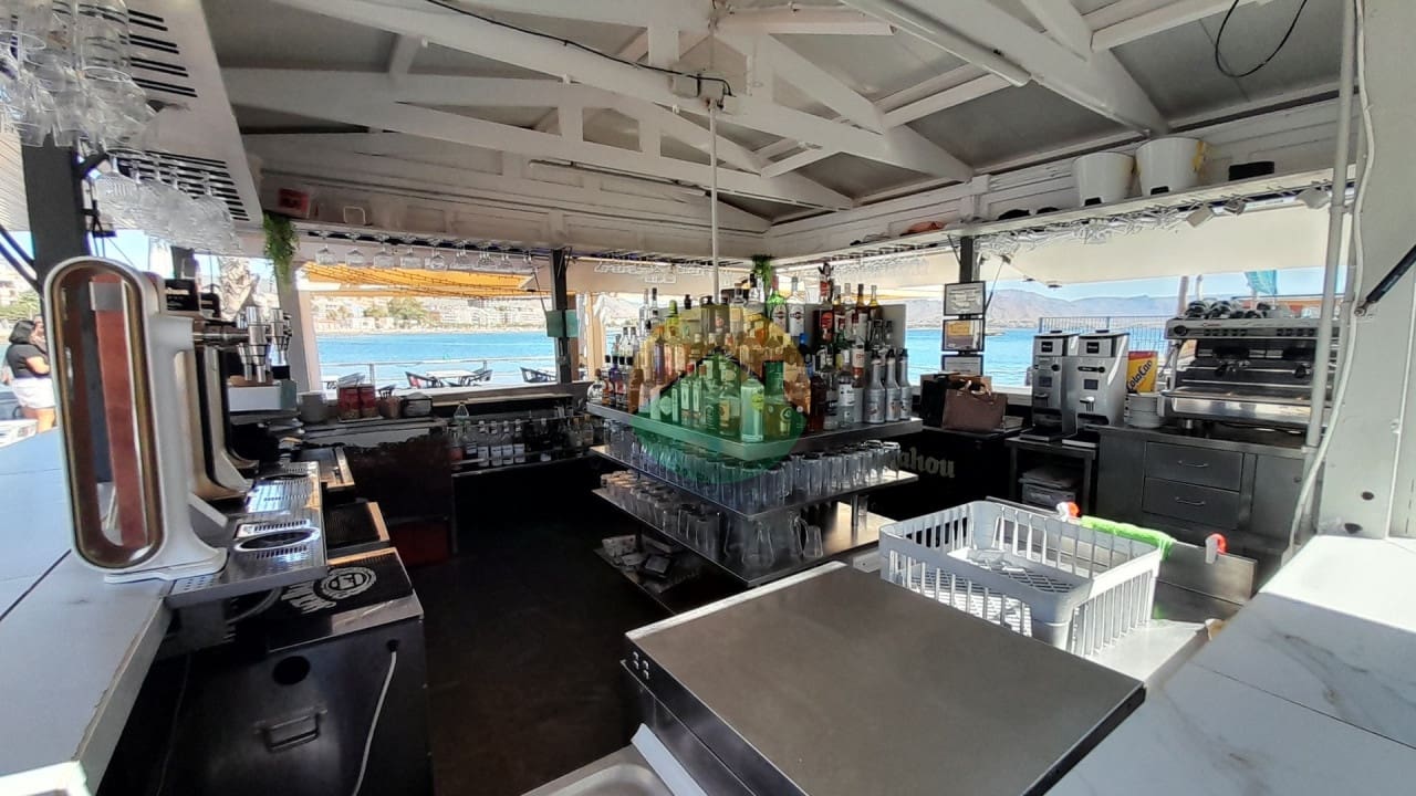 Restaurante/Bar para venda em Puerto de Mazarron - 150 000 € (Ref: 10081745)