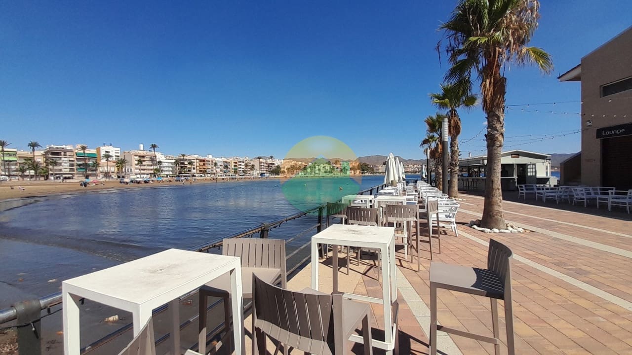 Restaurante/Bar para venda em Puerto de Mazarron - 150 000 € (Ref: 10081745)