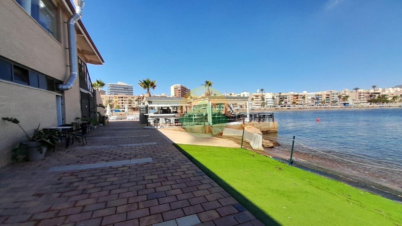 Restaurante/Bar para venda em Puerto de Mazarron - 150 000 € (Ref: 10081745)