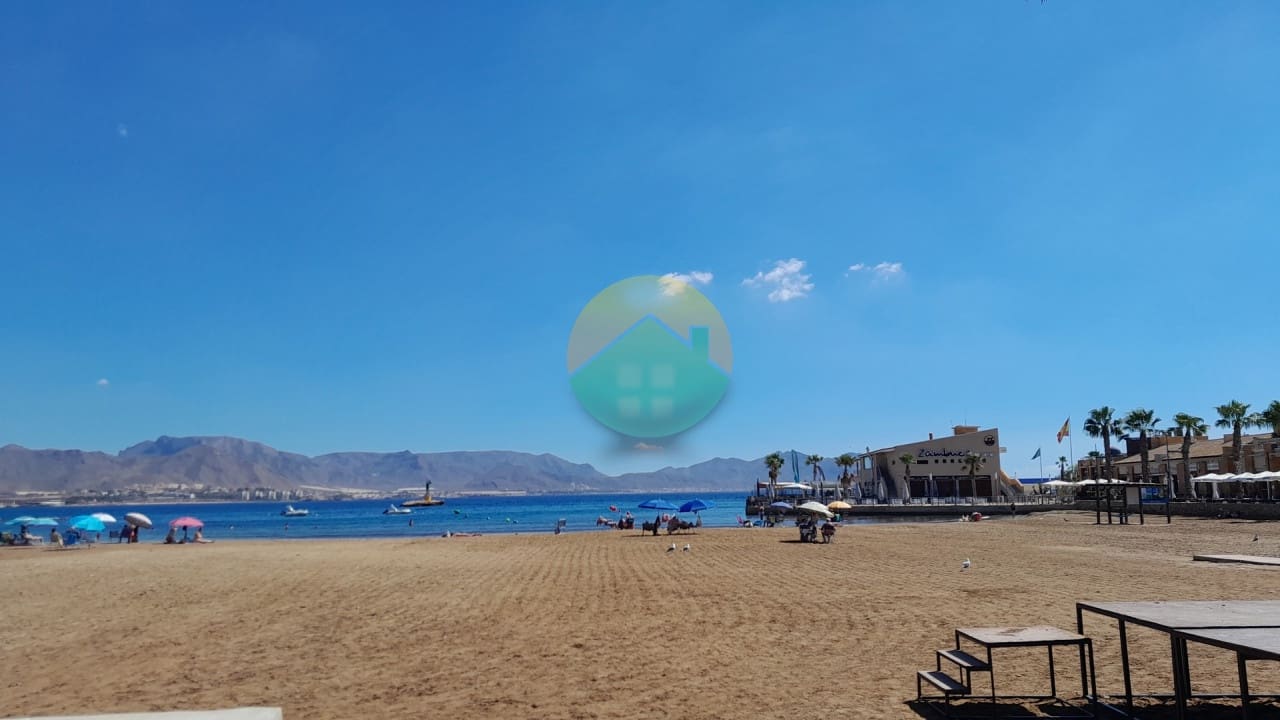 Restaurante/Bar para venda em Puerto de Mazarron - 150 000 € (Ref: 10081745)