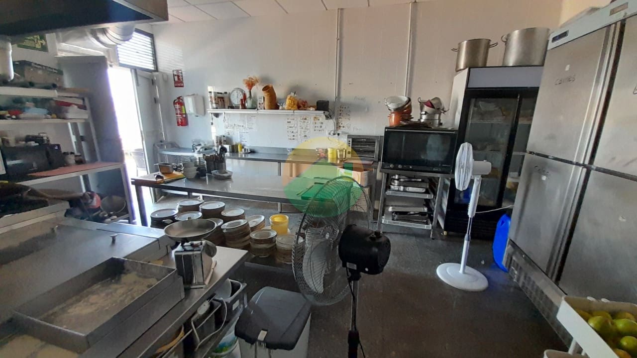 Restaurante/Bar para venda em Puerto de Mazarron - 150 000 € (Ref: 10081745)