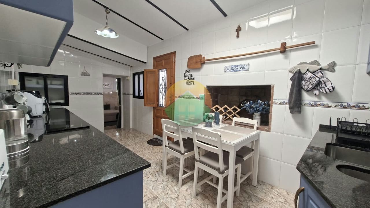 3 slaapkamer Rijtjeshuis te koop in Los Almagros met garage - € 169.995 (Ref: 10154304)