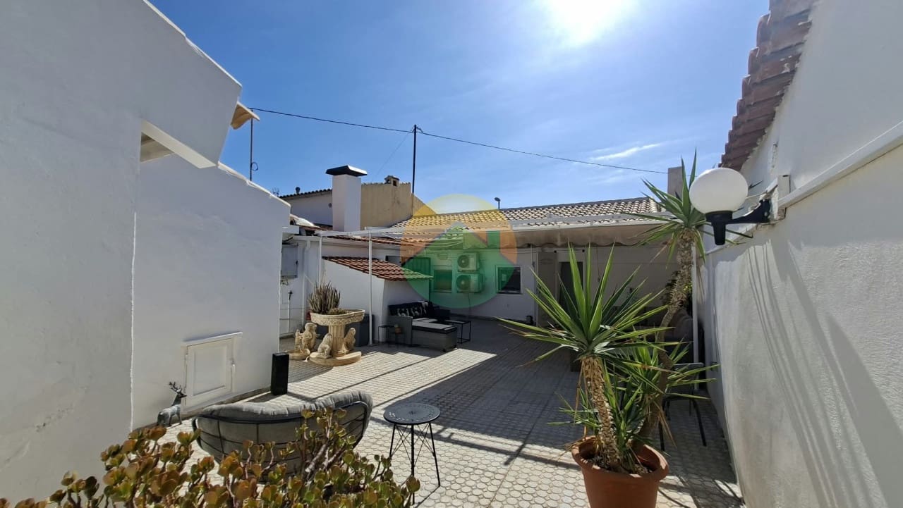 3 slaapkamer Rijtjeshuis te koop in Los Almagros met garage - € 169.995 (Ref: 10154304)