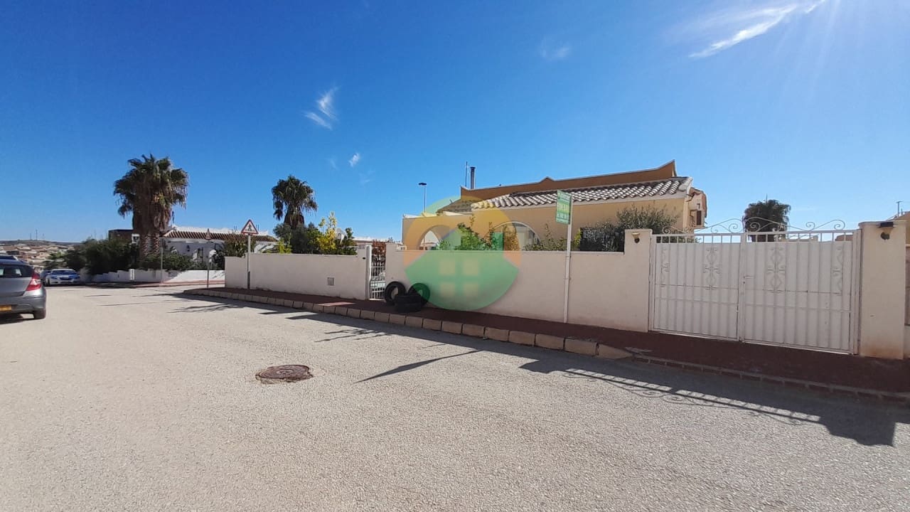 2 bedroom Villa for sale in Camposol with pool garage - € 175,000 (Ref: 10167422)