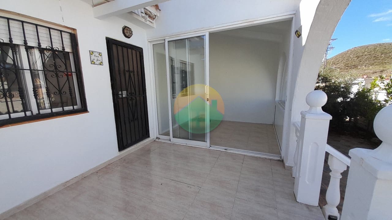 2 bedroom Villa for sale in Camposol with pool garage - € 175,000 (Ref: 10167422)