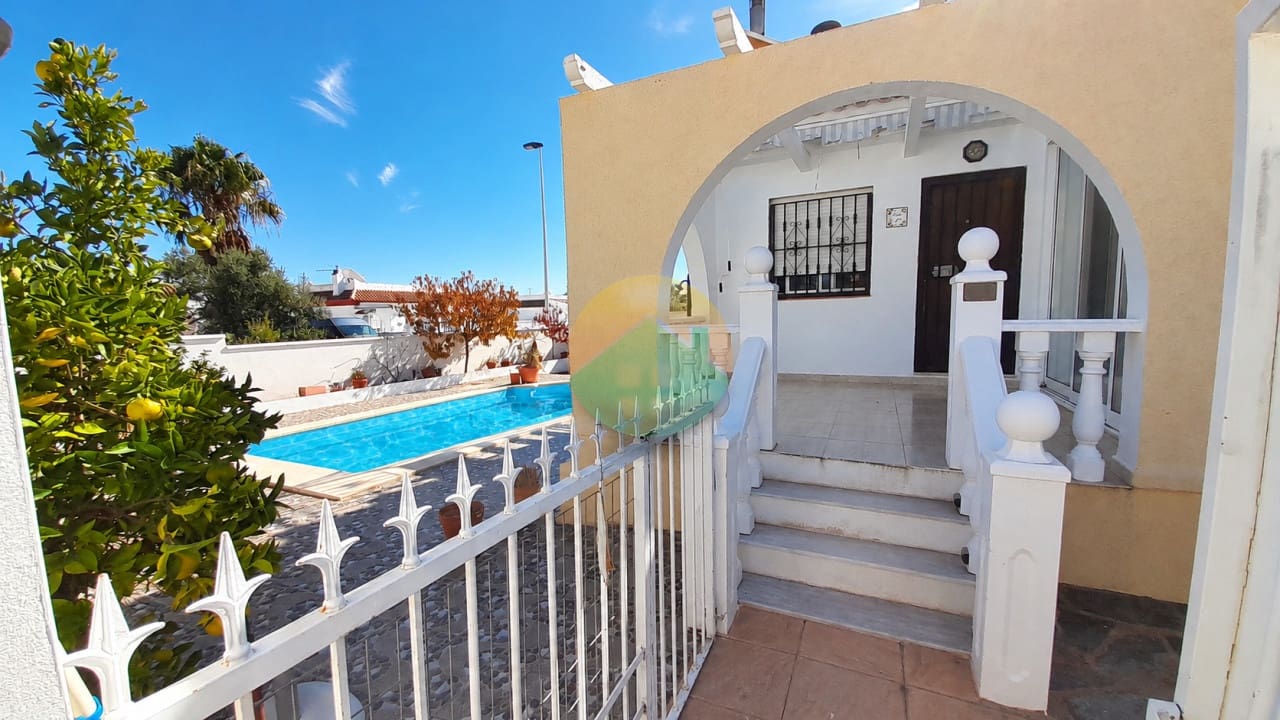 2 bedroom Villa for sale in Camposol with pool garage - € 175,000 (Ref: 10167422)