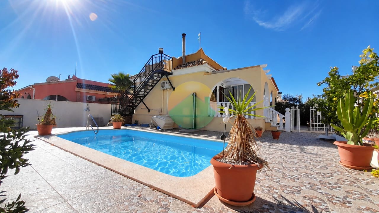 2 bedroom Villa for sale in Camposol with pool garage - € 175,000 (Ref: 10167422)