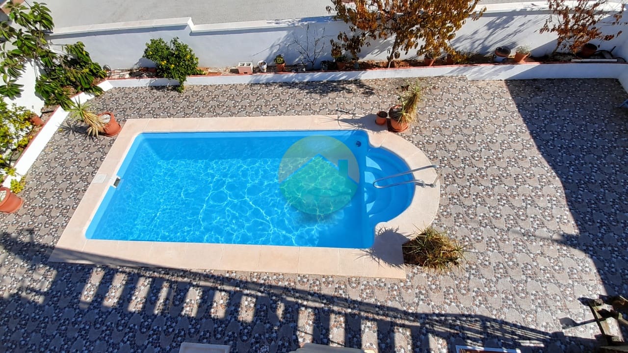 2 bedroom Villa for sale in Camposol with pool garage - € 175,000 (Ref: 10167422)