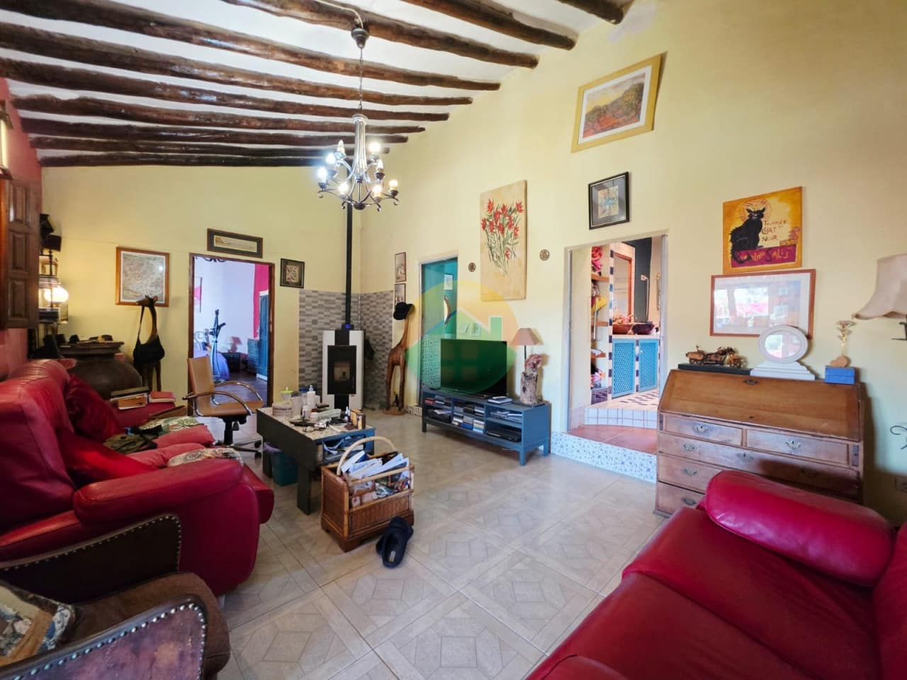 3 sypialnia Dom blizniak na sprzedaż w Leiva z basenem garażem - 279 900 € (Ref: 10179471)