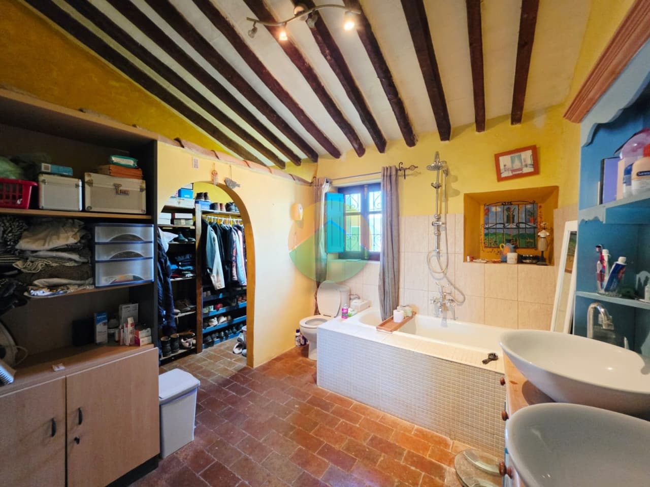 3 sypialnia Dom blizniak na sprzedaż w Leiva z basenem garażem - 279 900 € (Ref: 10179471)