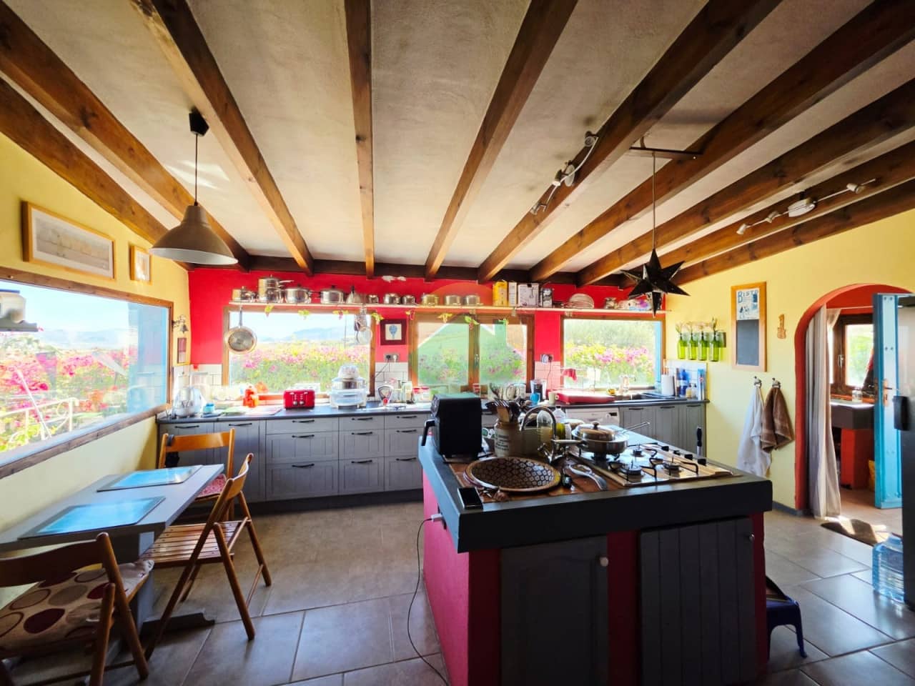 3 sypialnia Dom blizniak na sprzedaż w Leiva z basenem garażem - 279 900 € (Ref: 10179471)
