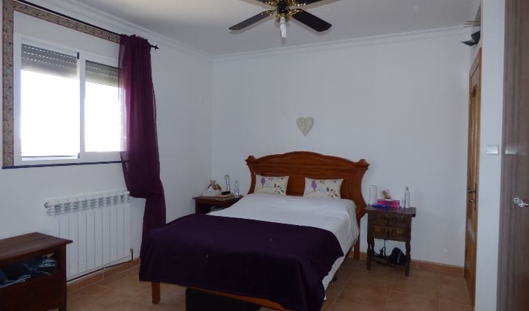 4 soveværelse Byhus til salg i La Pinilla - € 99.995 (Ref: 6810663)