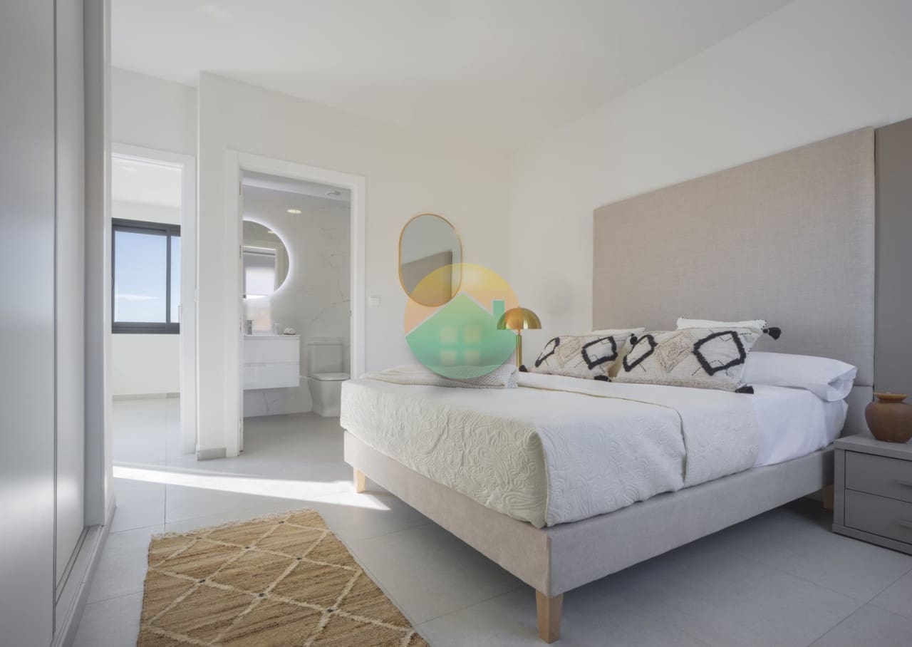 2 soveværelse Semi-Rækkehus til salg i Banos y Mendigo med swimmingpool - € 229.000 (Ref: 6810675)