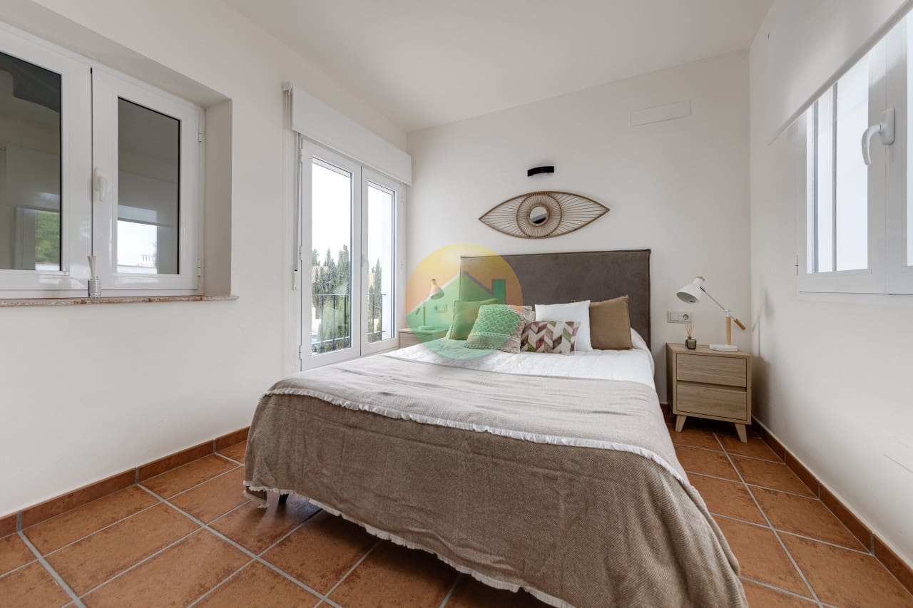 2 soveværelse Semi-Rækkehus til salg i Las Palas med swimmingpool - € 194.000 (Ref: 7342216)