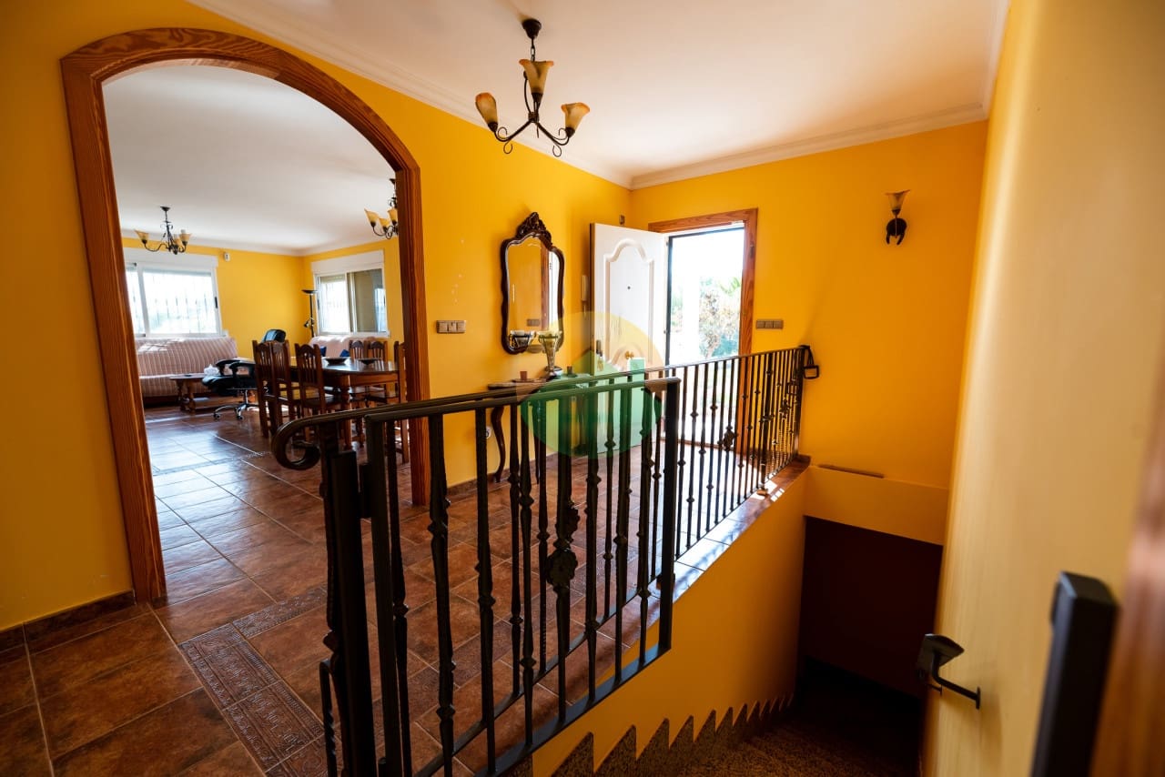 4 soveværelse Finca/Landehus til salg i Leiva med garage - € 399.000 (Ref: 7524785)