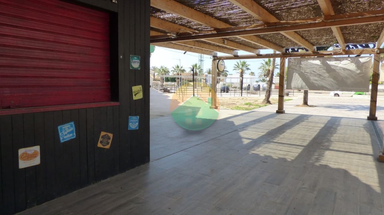 Kommersiell til salgs i Puerto de Mazarron - € 159 900 (Ref: 7612631)