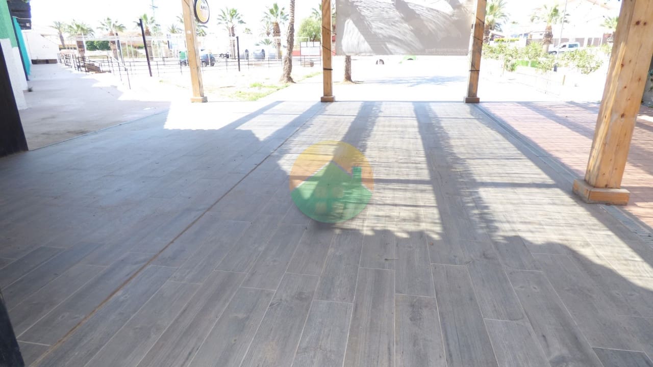 Kommersiell til salgs i Puerto de Mazarron - € 159 900 (Ref: 7612631)