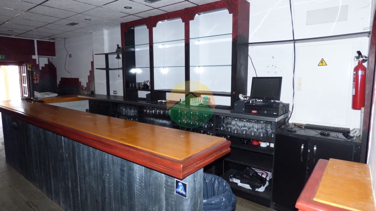 Kommersiell til salgs i Puerto de Mazarron - € 159 900 (Ref: 7612631)