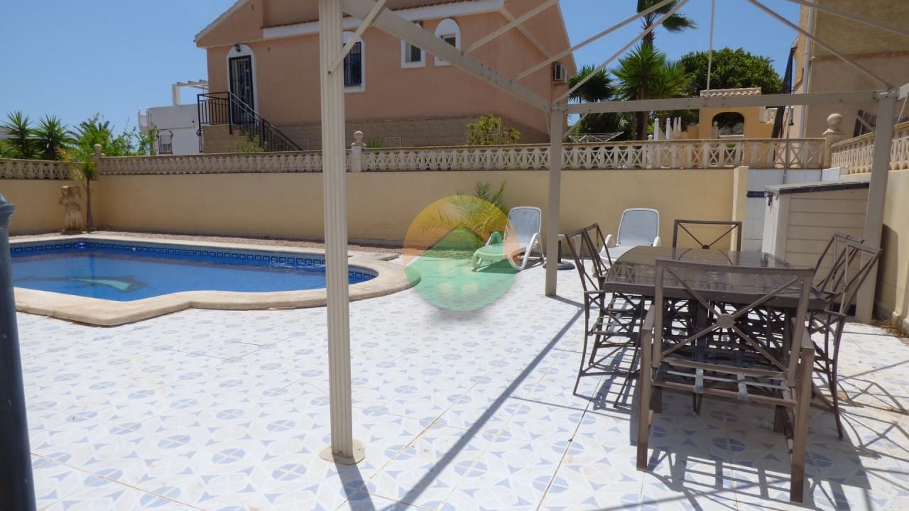 2 bedroom Villa for sale in Camposol, Mazarrón with pool € 155,000
