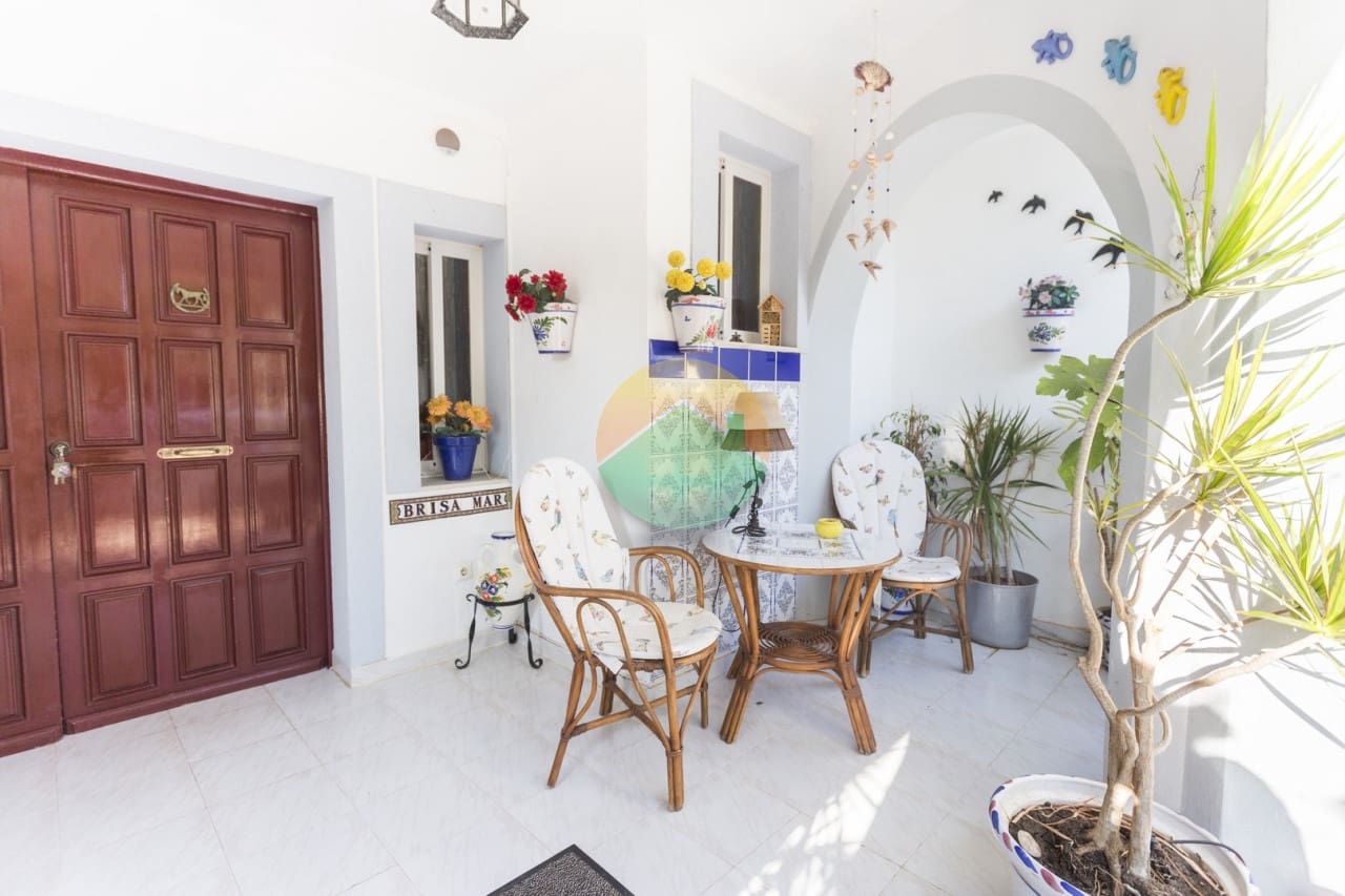 4 camera da letto Villa in vendita in Isla Plana con piscina - 499.000 € (Rif: 8059303)