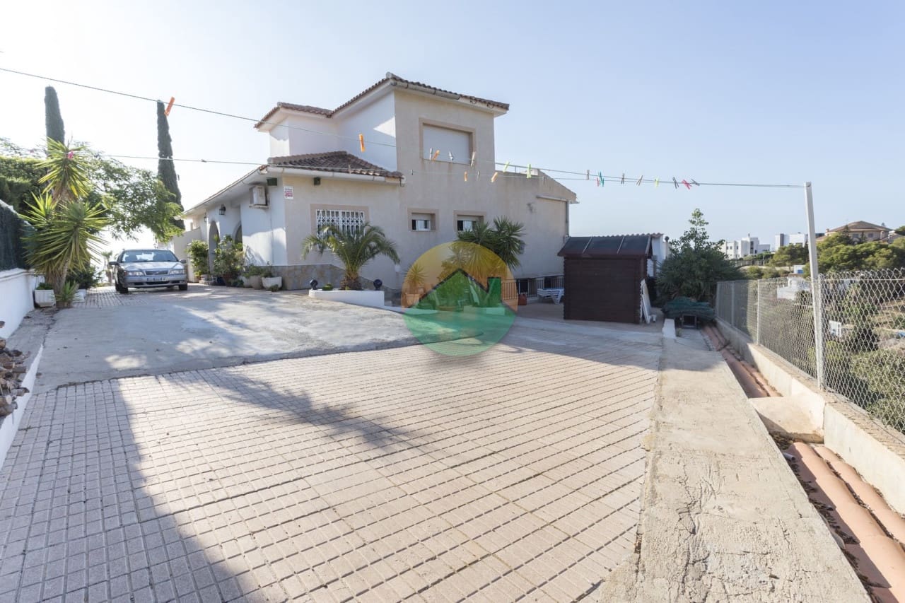 4 camera da letto Villa in vendita in Isla Plana con piscina - 499.000 € (Rif: 8059303)