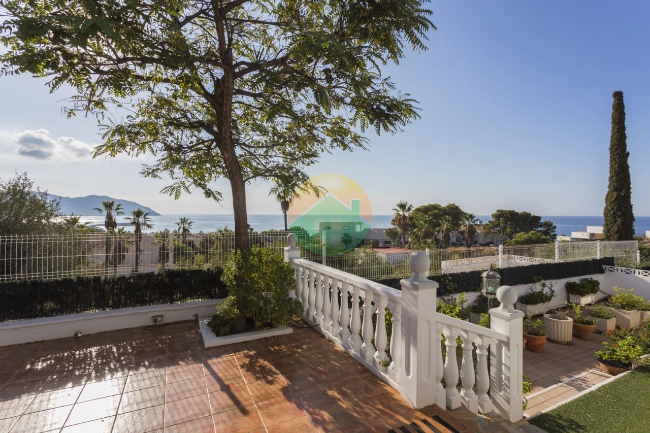 4 camera da letto Villa in vendita in Isla Plana con piscina - 499.000 € (Rif: 8059303)