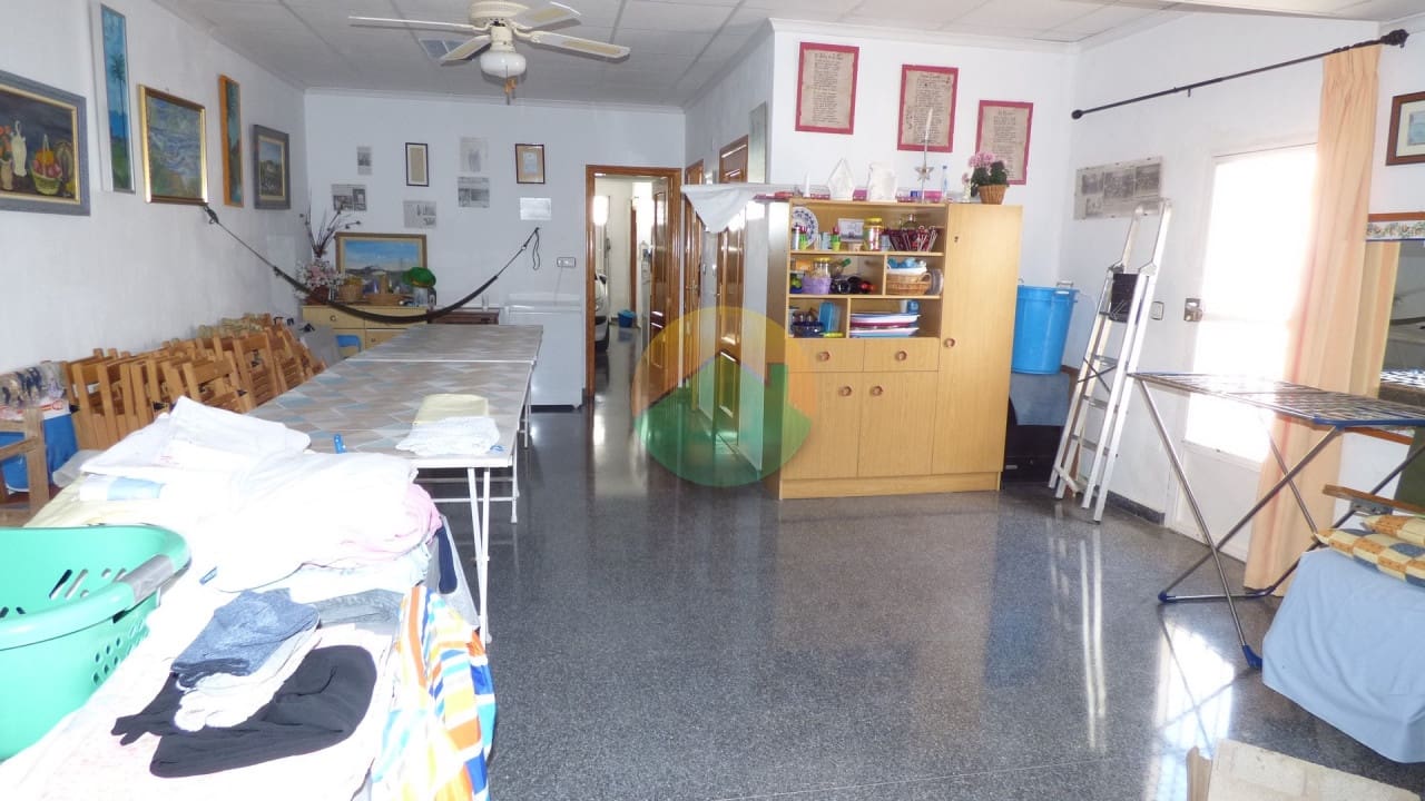 2 soverom Rekkehus til salgs i El Pareton med garasje - € 135 000 (Ref: 8194197)