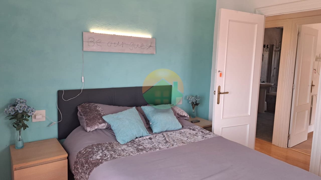 5 soverom Rekkehus til salgs i Aledo med svømmebasseng garasje - € 399 995 (Ref: 8535705)