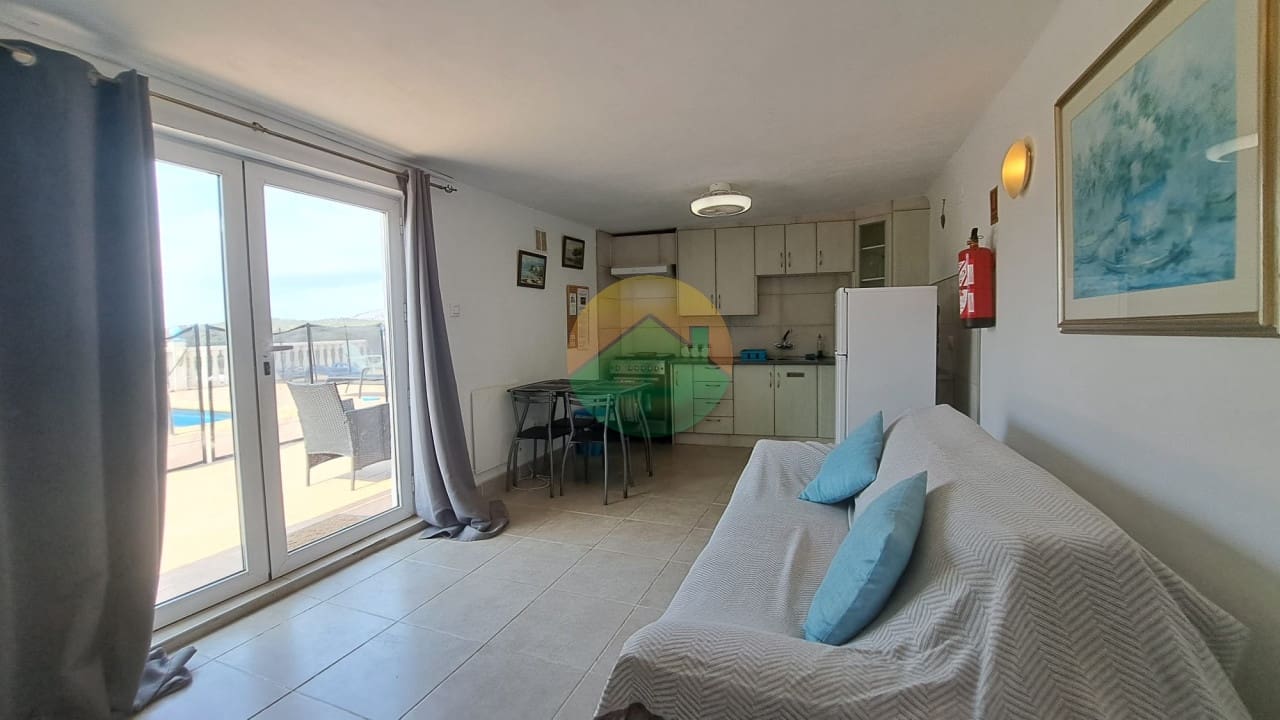 5 soverom Rekkehus til salgs i Aledo med svømmebasseng garasje - € 399 995 (Ref: 8535705)