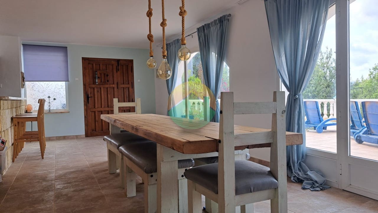 5 soverom Rekkehus til salgs i Aledo med svømmebasseng garasje - € 399 995 (Ref: 8535705)