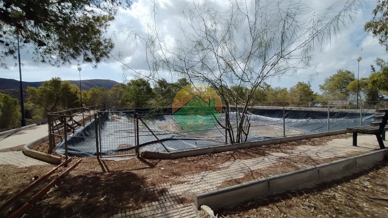 2 soveværelse Finca/Landehus til salg i Mazarron med swimmingpool garage - € 299.000 (Ref: 8548284)