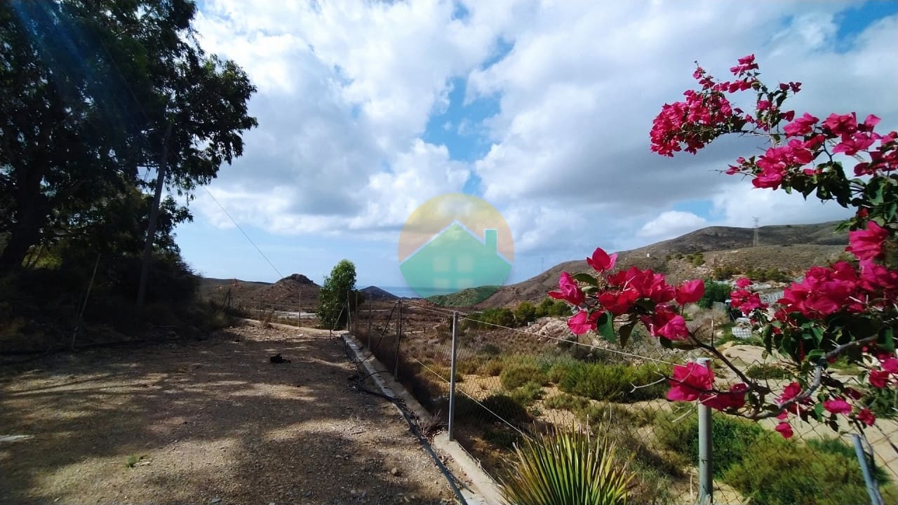 2 soveværelse Finca/Landehus til salg i Mazarron med swimmingpool garage - € 299.000 (Ref: 8548284)