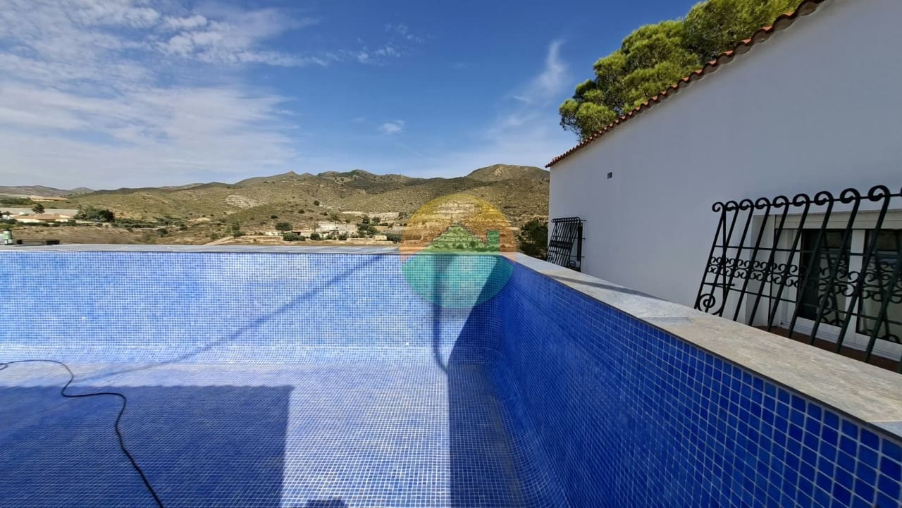 3 soveværelse Finca/Landehus til salg i Mazarron med swimmingpool garage - € 550.000 (Ref: 8548284)